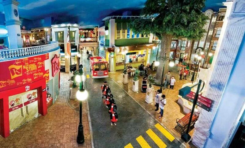 kidzania kuala lumpur indoor town