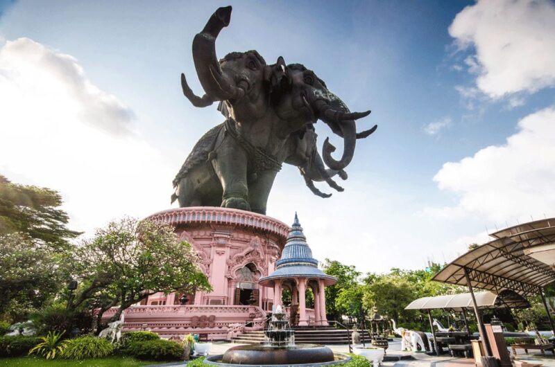 the famous double head elephant in bangkok