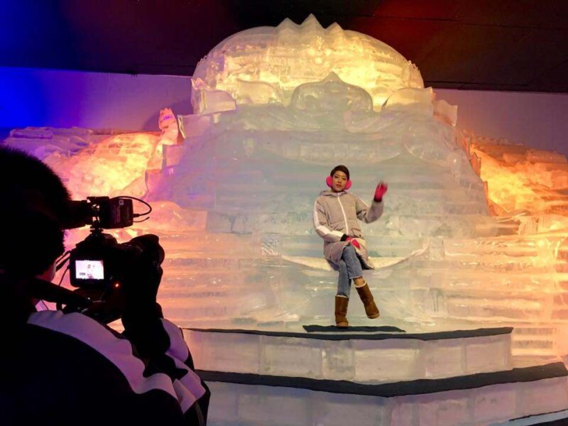 the amazing snow town in the frost magical ice of siam that you can enjoy in pattaya