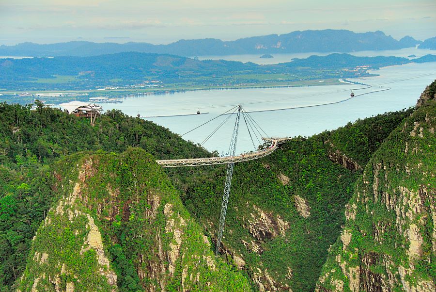 langkawi hanging bridge you can access with a cable car ride in langkawi