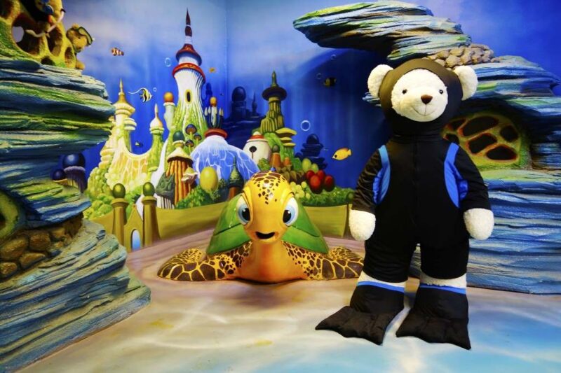 some of the fluffy friends you can hug and see at the teddy bear museum pattaya ticket