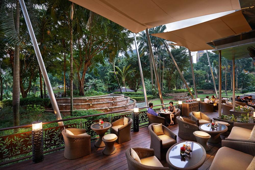 the lounge in the park of mandarin hotel klcc where you can enjoy your afternoon tea