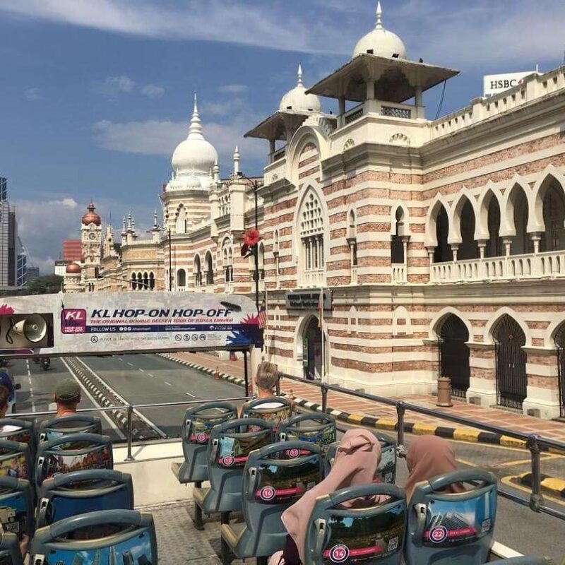 kuala lumpur hop on hop off bus near textile museum