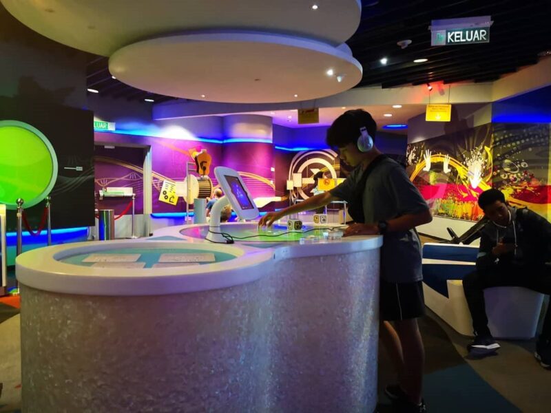 playing and listening to acoustics in the petrosains klcc