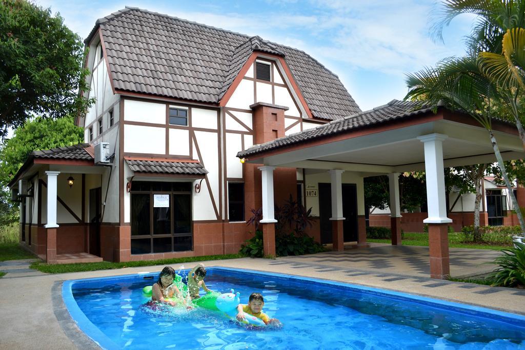 private pool at the a famosa resort melaka menas it is one of the best place for kids to holiday in the state