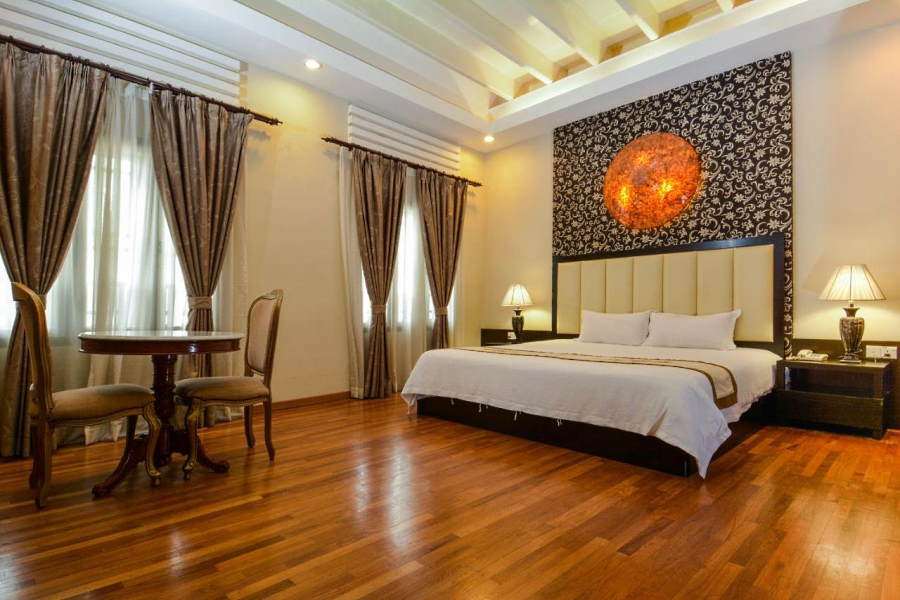 the jonnker boutique hotel has large rooms with classcial vibe for travellers looking into old world charm