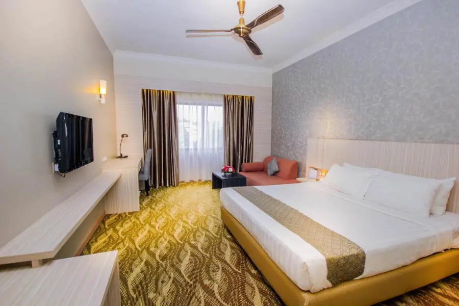 the spacious room at the copthorne hotel -- one of th best hotel in brinchang cameron highlands